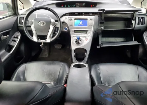 2013 Toyota Prius z USA, uszkodzony, nr VIN JTDKN3DU3D5591037